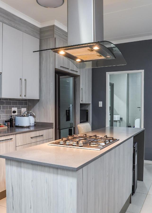 Fumo House Lifestyle Apartments Мідранд Екстер'єр фото